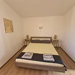 Dolphins Eye Apartment *